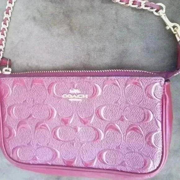 Rare to Find! 🌹🌹Coach Mini Handbag - Picture 3 of 11